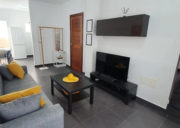 Casa Mivic * Tías